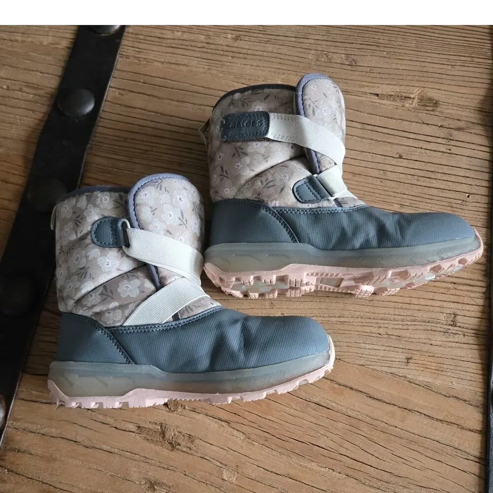 Carter's Snow Boots Gray Floral sz 12